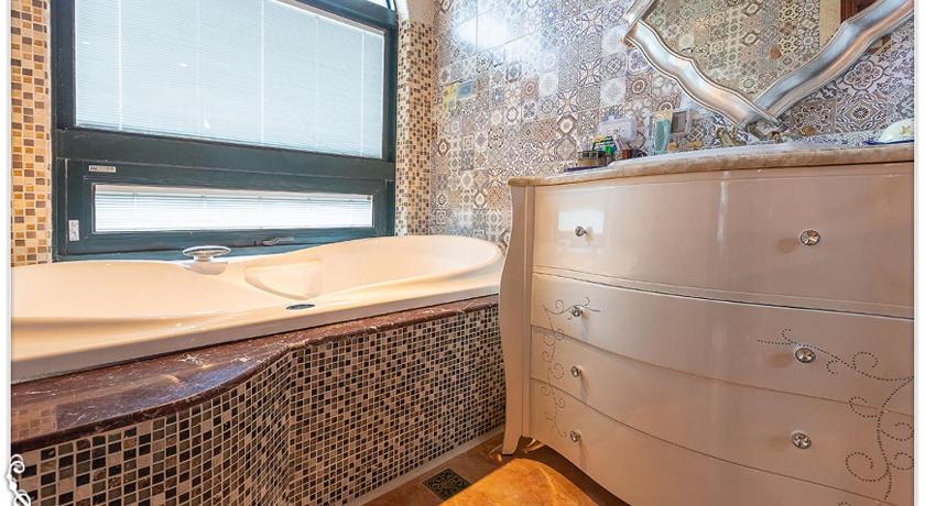 Image of Deluxe Double Room 2