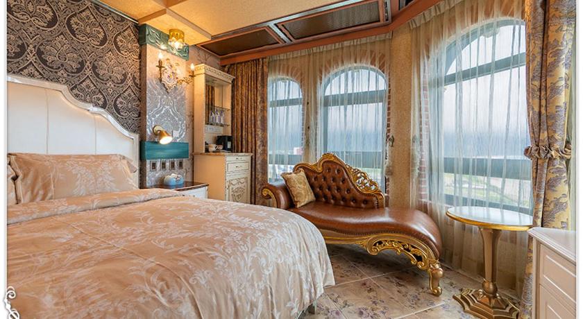 Image of Deluxe Double Room 9