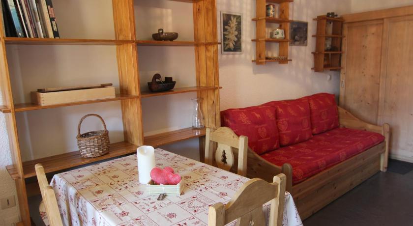 Image of Studio (3 Adults) 3