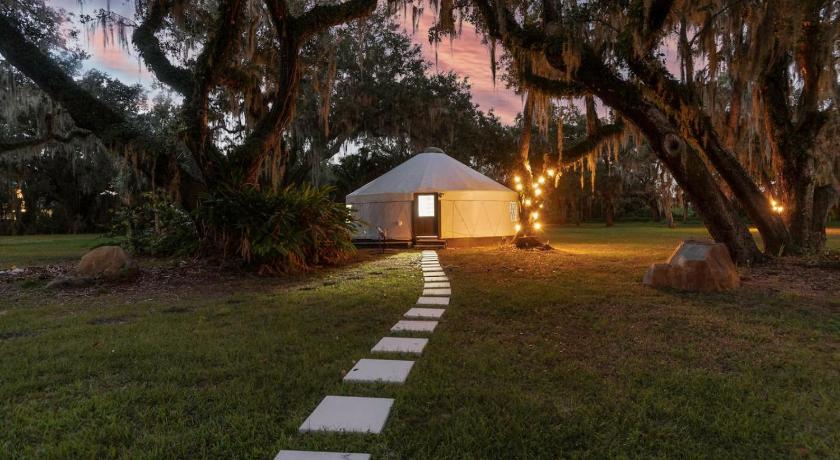 キシミー (FL) Florida Yurt Escape Nature and Comfort 3つ星 宿泊施設 客室