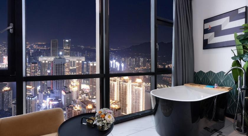 Cloud 51 High-Rise Hotel with Panoramic River Views