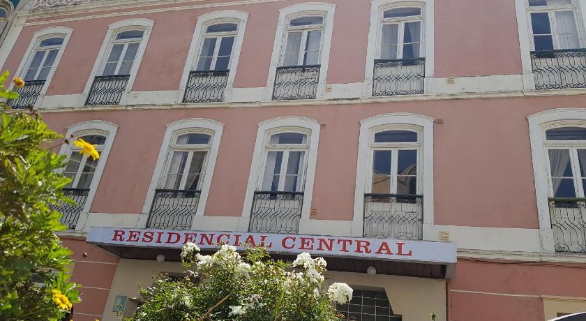Residencial Central — Hotel in Caldas Da Rainha