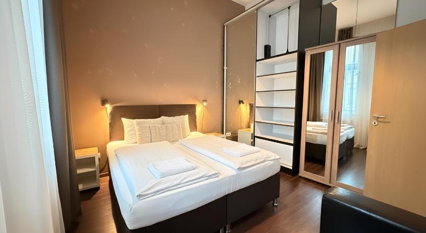Image of Deluxe Apartment 3 Bedroom 0