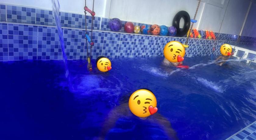 Kuala Terengganu Mommy's Homestay (private pool) 4-Star Guesthouse restaurant