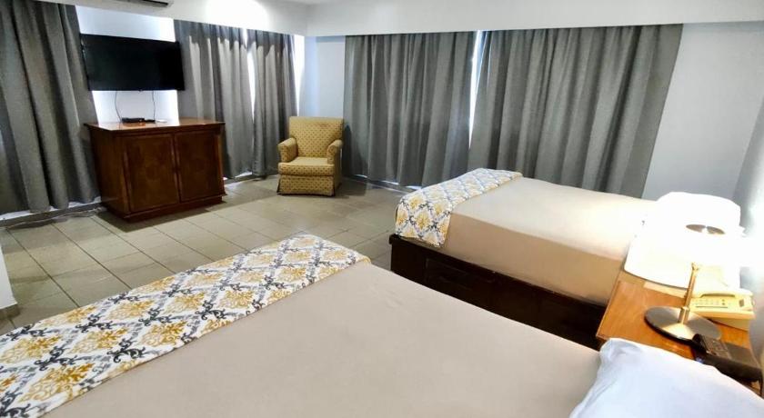 Image of Double Room with Two Beds 1