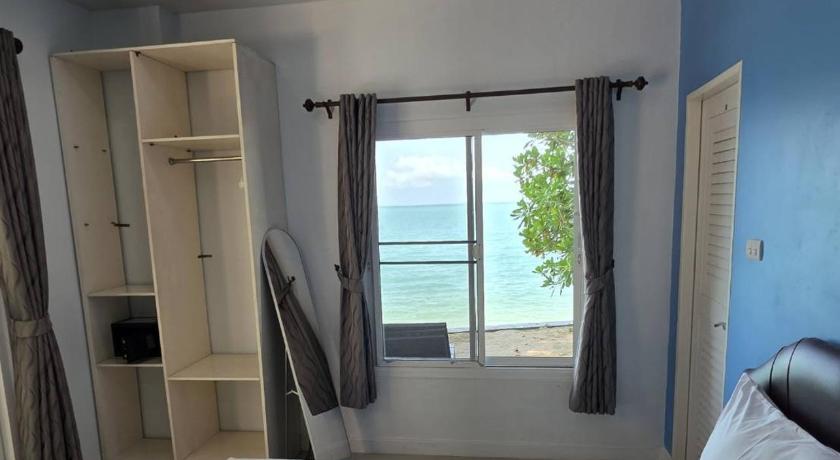 Maenam Villa Hotel - image 14