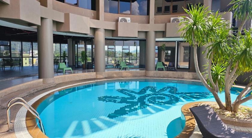 プーケット I Pavilion Hotel Phuket 4つ星 ホテル ロビー