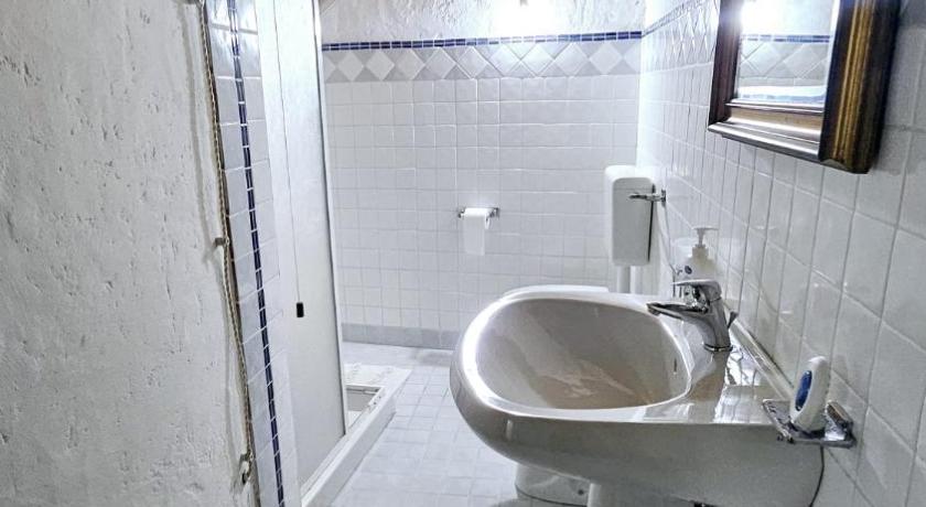 Ozier B&B Montiju Hotel view