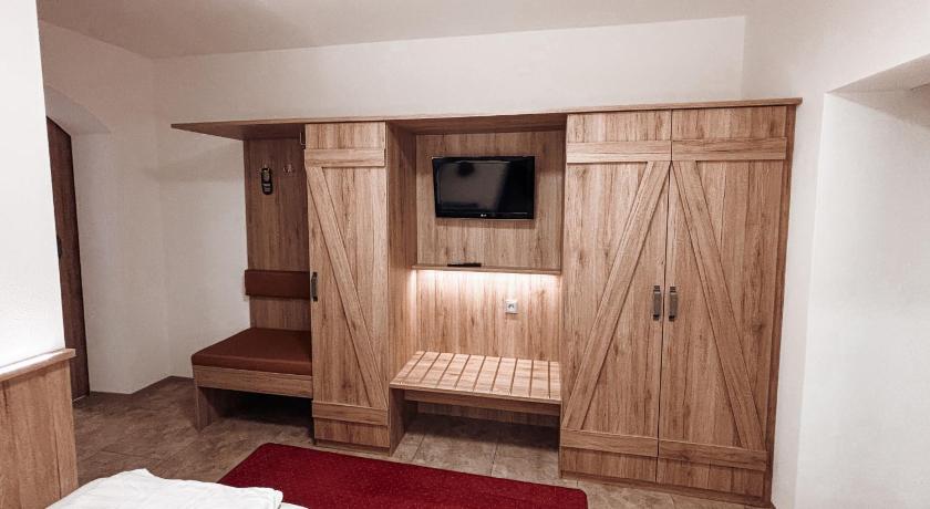 Image of Family Suite 1