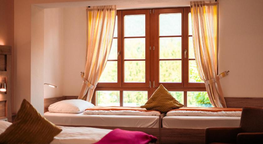 Image of Family Room 3
