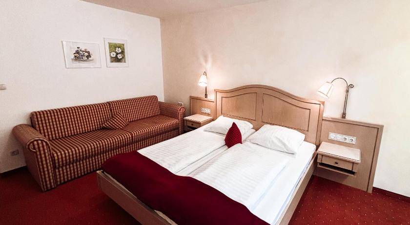 Image of Triple Room 10