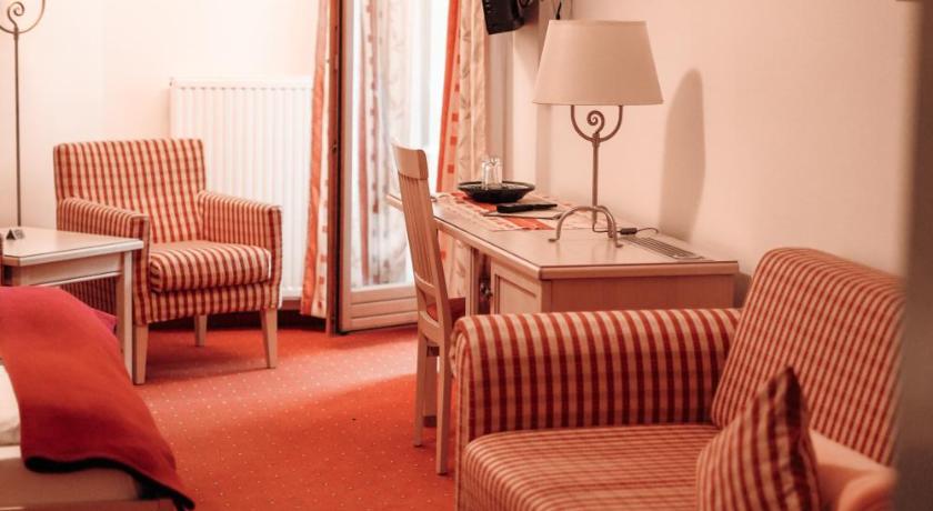 Image of Triple Room 8