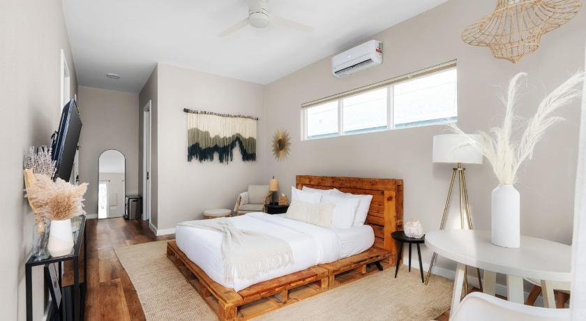 오스틴 (TX) Sunflower House - Luxe Retreat with Sauna & Hot Tub 4성급 숙소 수영장