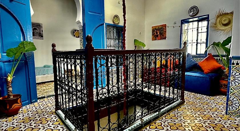 Riad borj blue