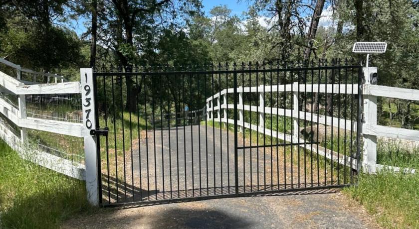 Colfax Gold Country Serenity! 45 Minutes to Powder! 4-Star Accommodation exterior