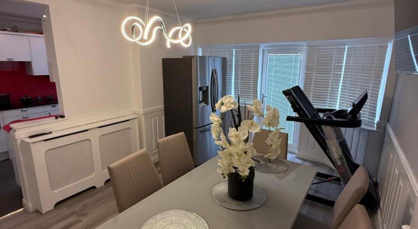 Room on Gedling Road