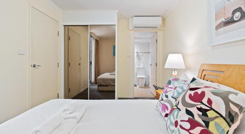 Image of Apartment 6