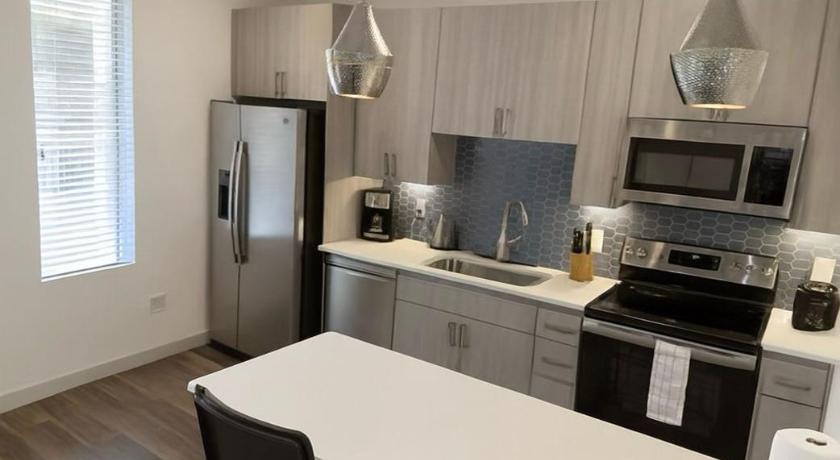 피닉스 (AZ) Boulevard Stays Modern Roosevelt 1BR Suite Pool & Gym Access 4성급 숙소 외관