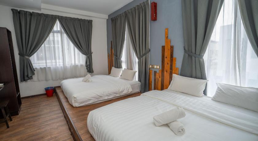 Image of Family Room 3