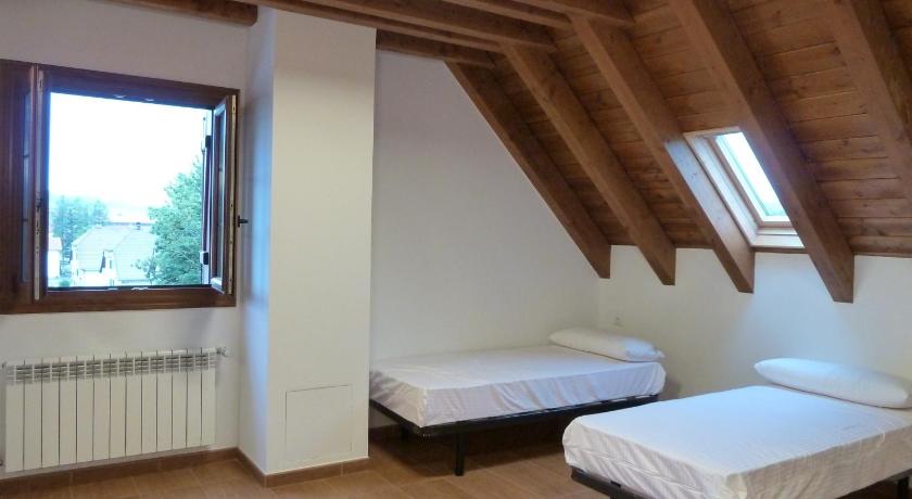 Image of Bed in 13-Bed Dormitory Room 5