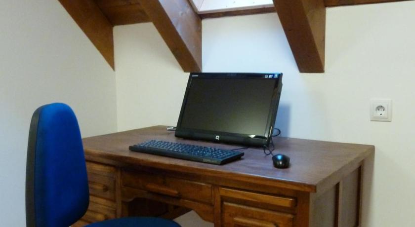 Image of Bed in 13-Bed Dormitory Room 12