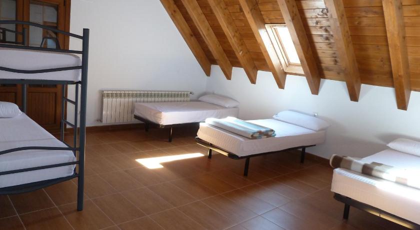 Image of Bed in 13-Bed Dormitory Room 4