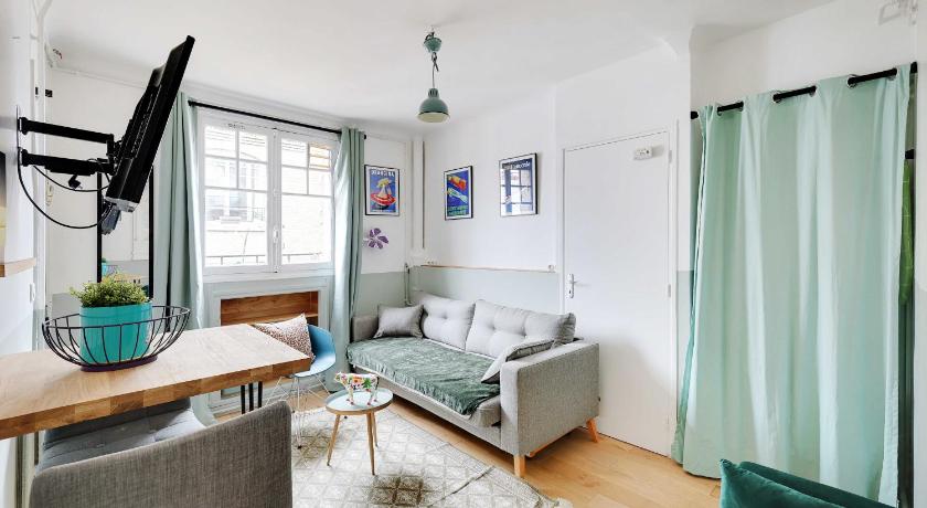 Parisian cocoon for 2 in Batignolles - 17th ard - image 5