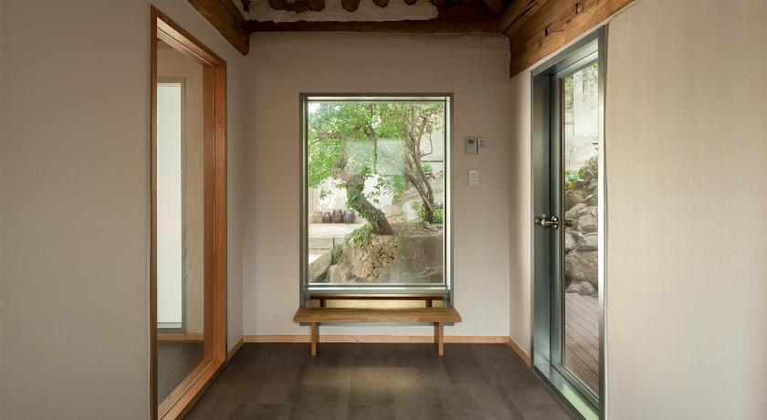 Side Hanok Guesthouse - image 7