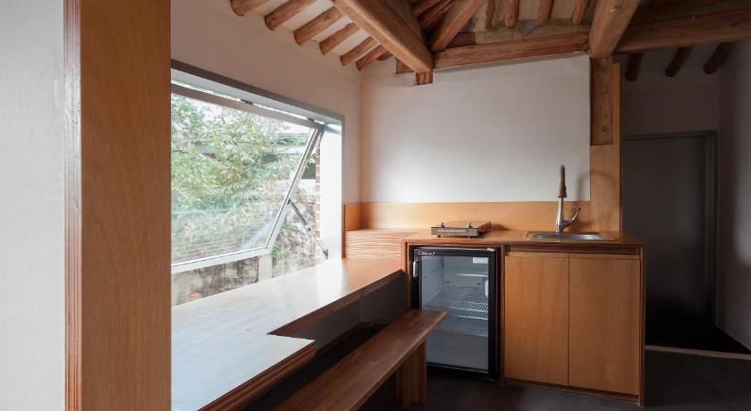 Side Hanok Guesthouse - image 5