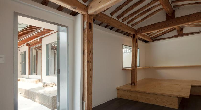 Side Hanok Guesthouse - image 10