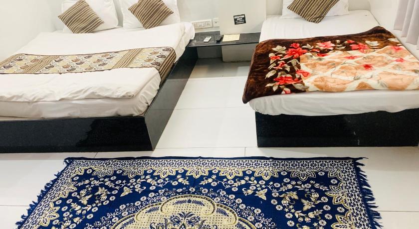 Hotel Churu Palace - image 2