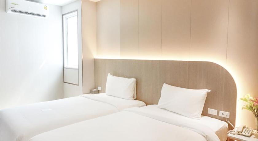Image of Family Suite 8