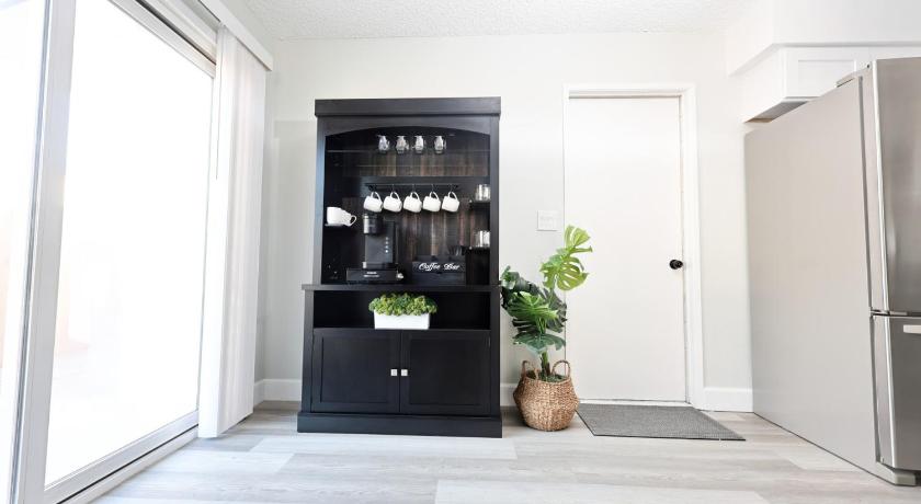 베이커스필드 (CA) Family Friendly Southwest Bakersfield Retreat with Jacuzzi and Fenced Yard 4성급 숙소 외관