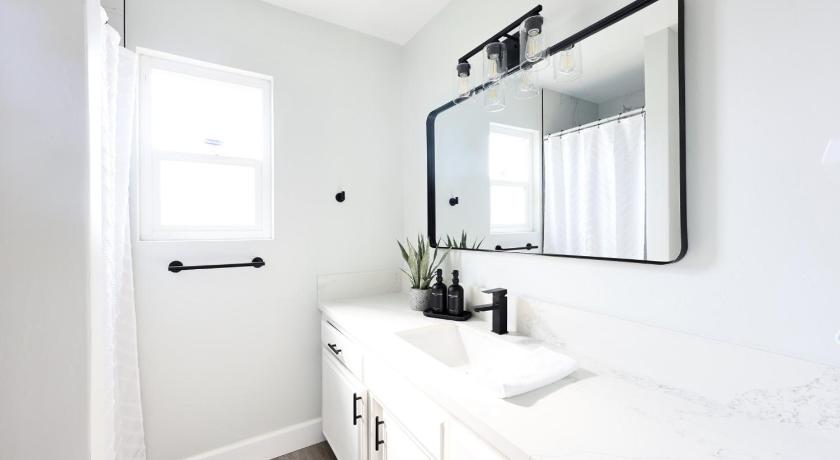 베이커스필드 (CA) Family Friendly Southwest Bakersfield Retreat with Jacuzzi and Fenced Yard 4성급 숙소 전망