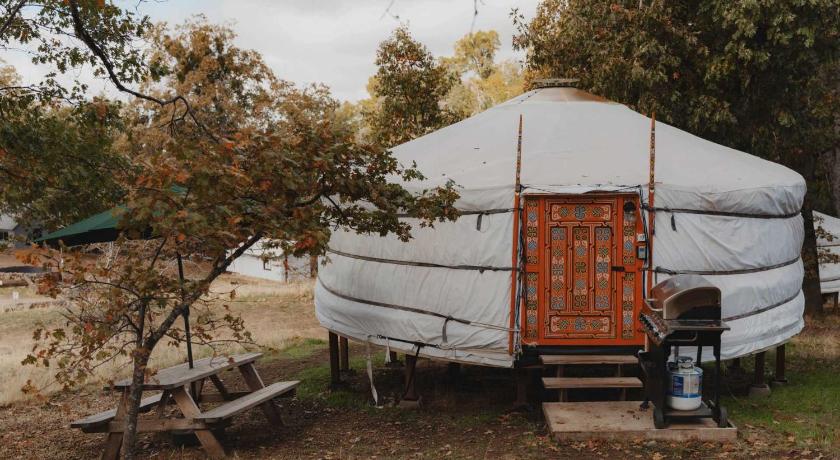 흄 Glamping yurt at Sequoia Highland Camp 2성급 숙소 객실