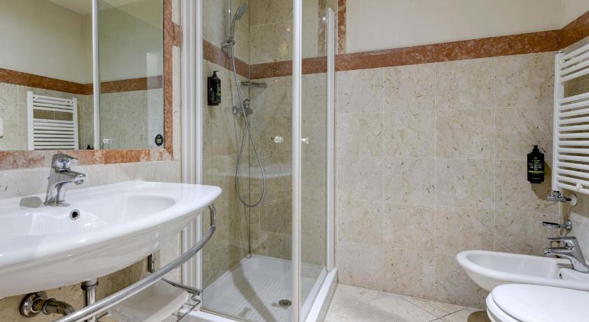 Superior háromszemélyes szoba (Superior Triple Room) fotója 2