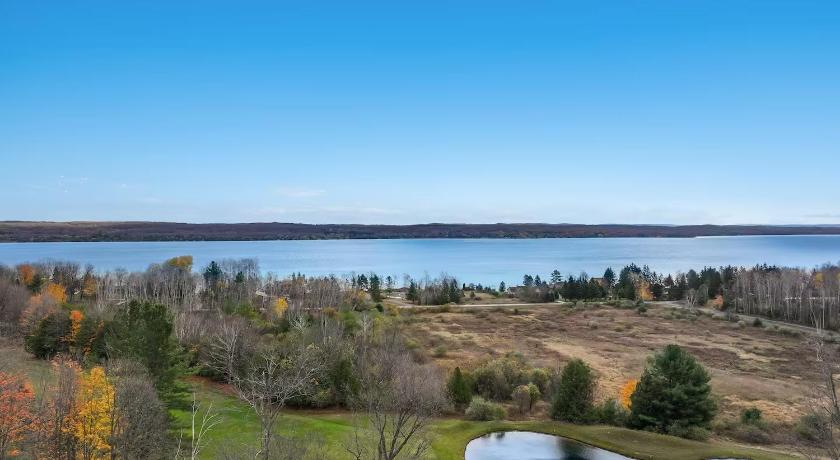 基瓦丁 (MI) Torch Lake Vista – A-Ga-Ming Golf Lakeview Condo Large Patio ➠ 741Unit 9B 3星级 住宿 大堂