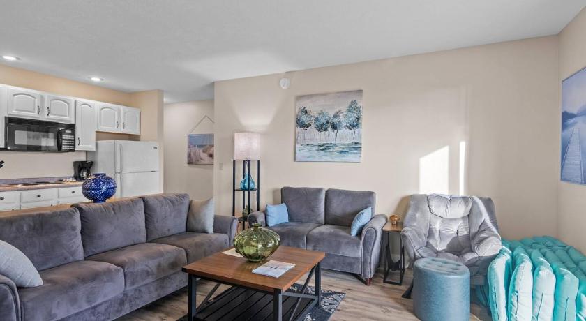 基瓦丁 (MI) Torch Lake Vista – A-Ga-Ming Golf Lakeview Condo Large Patio ➠ 741Unit 9B 3星级 住宿 套房