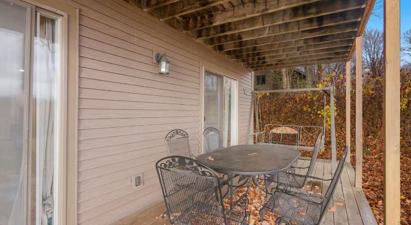 基瓦丁 (MI) Torch Lake Vista – A-Ga-Ming Golf Lakeview Condo Large Patio ➠ 741Unit 9B 3星级 住宿 设施