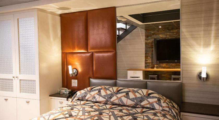 Image of Superior Suite 1