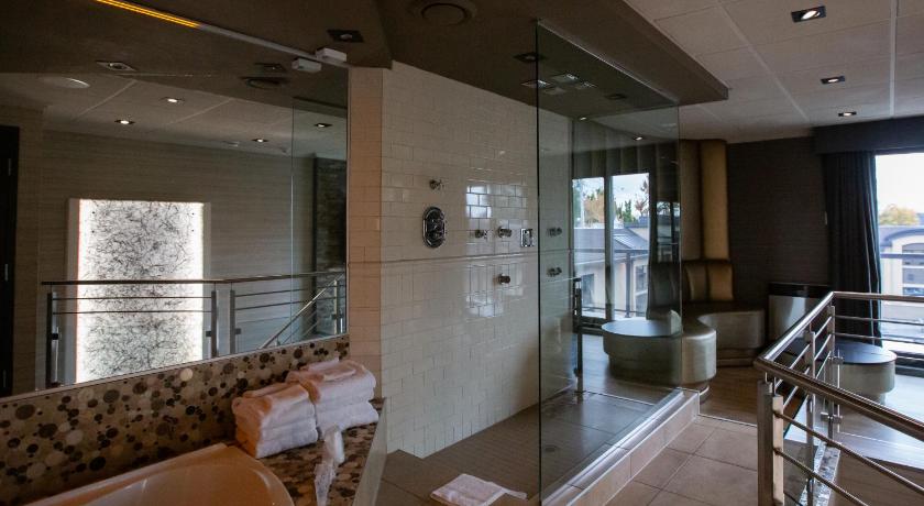 Image of Superior Suite 2