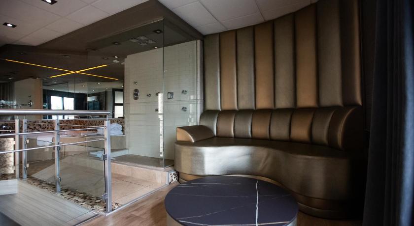 Image of Superior Suite 3
