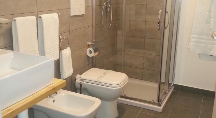 Image of Standard Quadruple Room 2