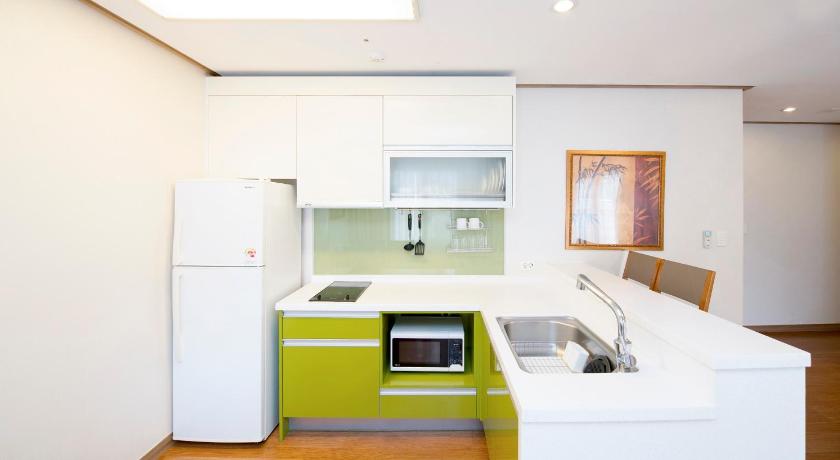 Image of 1 Bedroom Suite 1 Queen 1