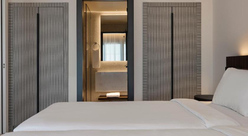 Image of Panoramic Sea View Suite 5