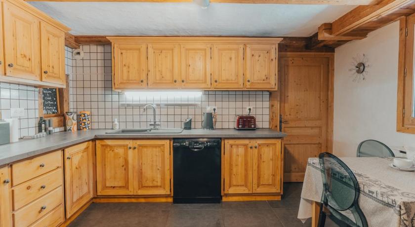 Image of Charming luxury chalet with sauna 6
