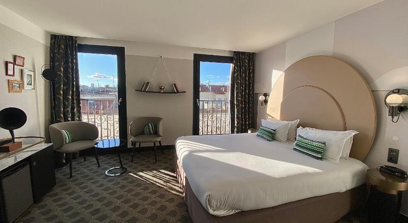 Image of Deluxe Room 3