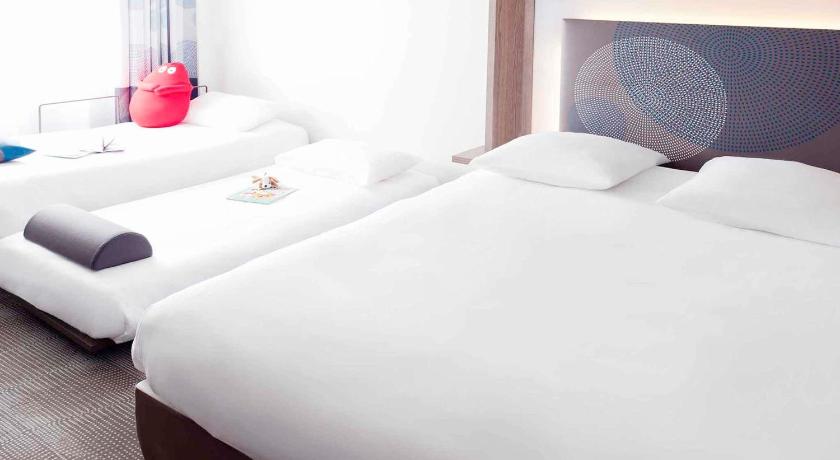 Image of Superior Room with 1 queensize bed 5