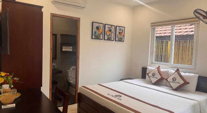 Image of Standard Double or Twin Room with Balcony 4