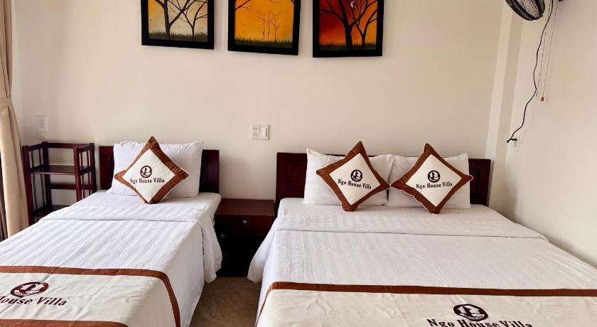 Image of Family Room with Balcony 10